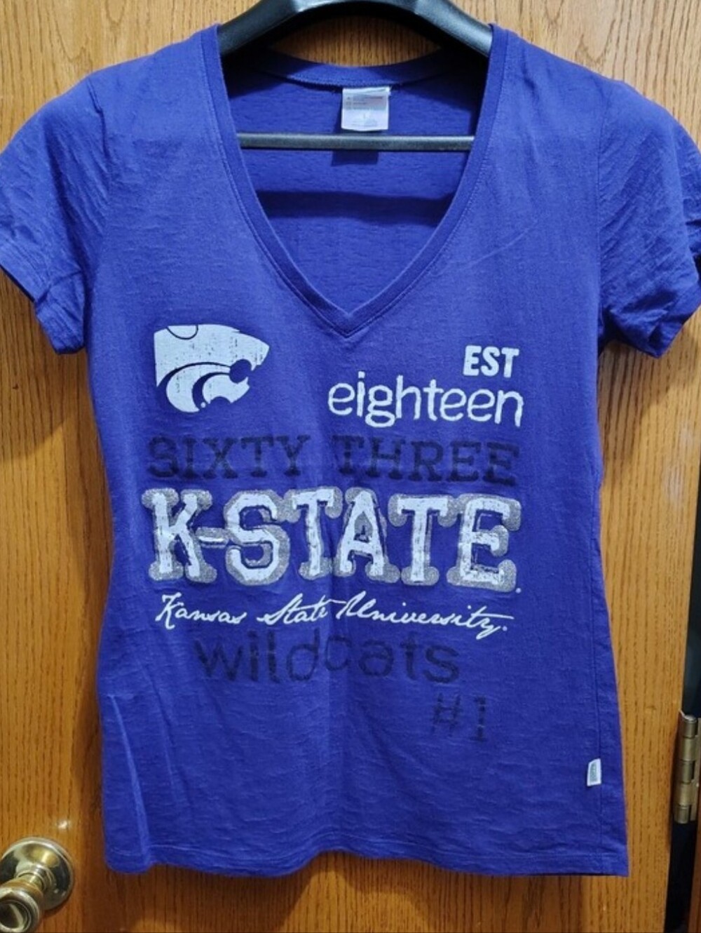 Soffe Kansas State K-State Wildcats Size L Purple Distressed V Neck Tee